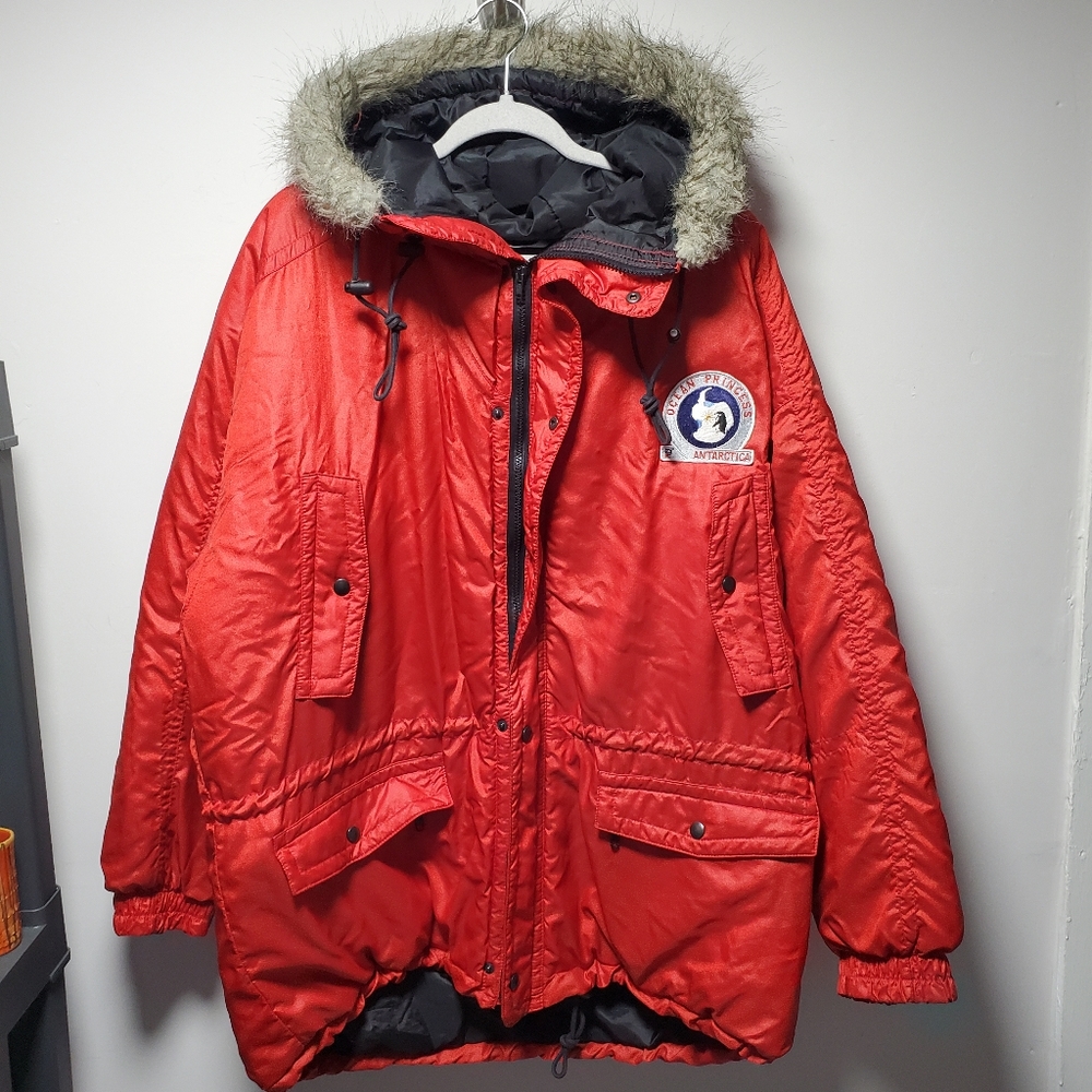 Tundra by Reima Red Coat Jacket Size Large Ocean Princess Antartica Hood Finland